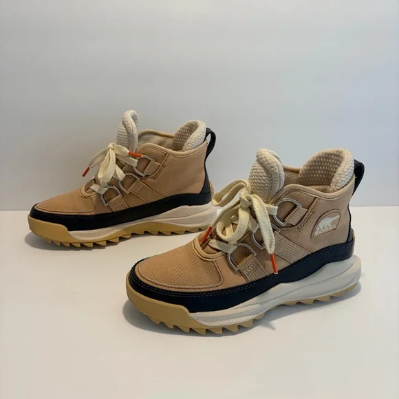 Women Ona Rmx Chukka Bootie - Picture 4 of 9